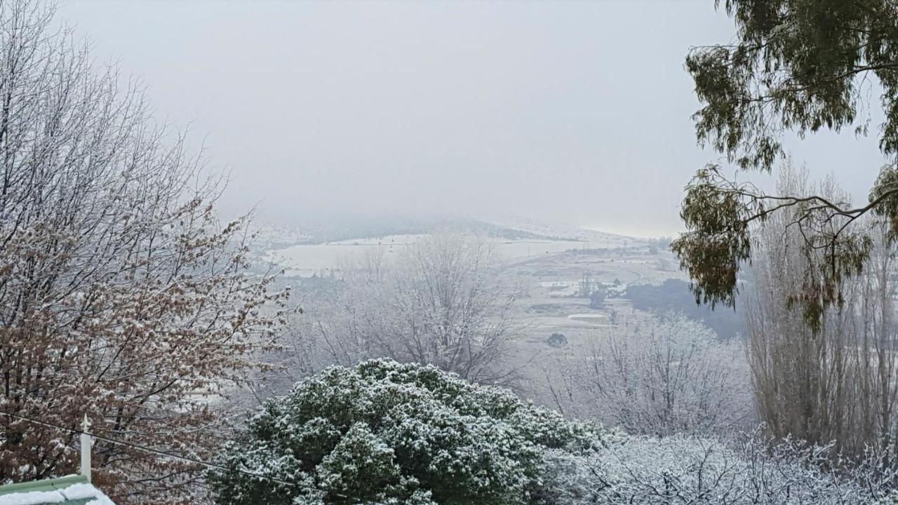 The Courtyard Guest House Clarens Bagian luar foto