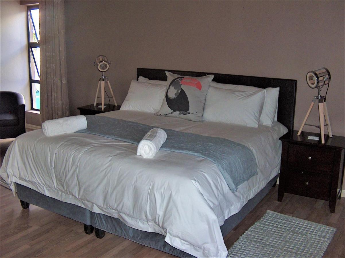 The Courtyard Guest House Clarens Bagian luar foto
