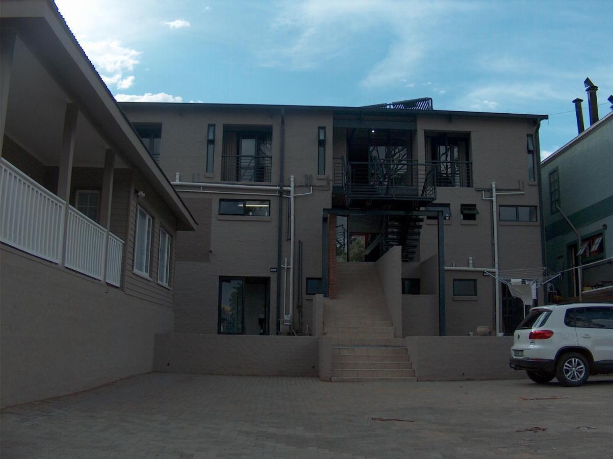 The Courtyard Guest House Clarens Bagian luar foto
