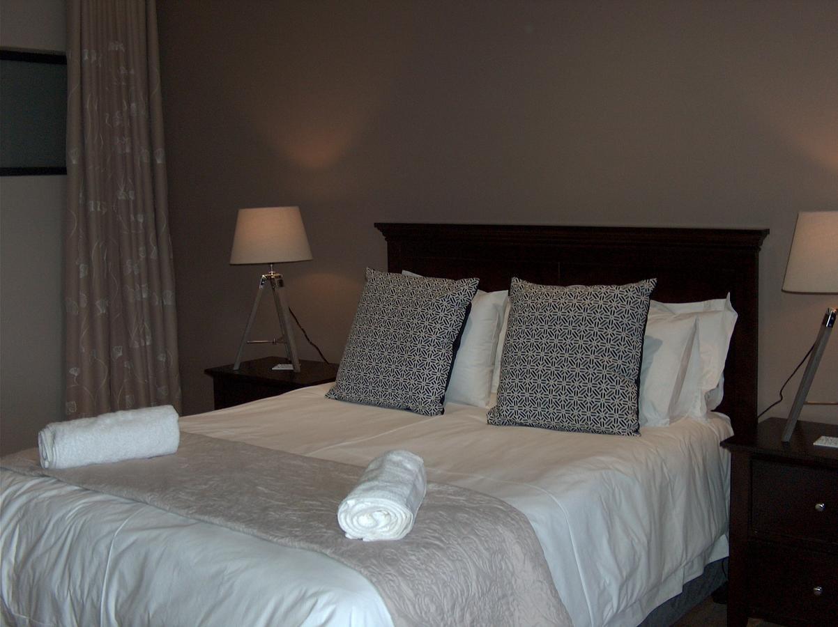The Courtyard Guest House Clarens Bagian luar foto